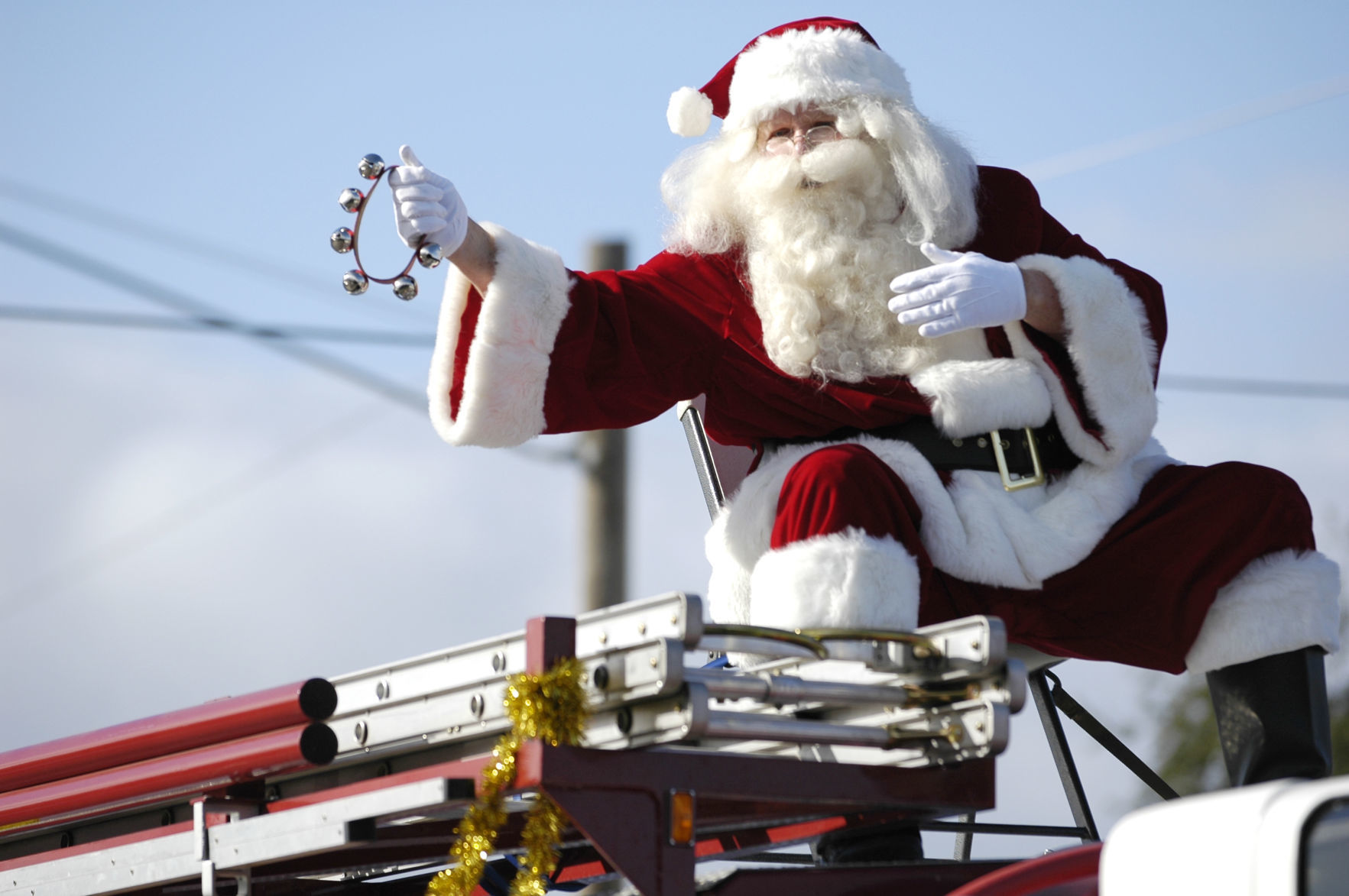 Santa rocking the bells in Orcutt - 2007